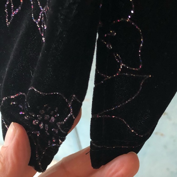Black velvet top with sparkly pink floral design - Picture 7 of 12